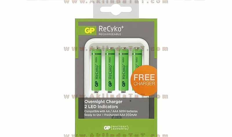 4 Adet Gp Recyko 1000 Serisi Aaa Şarjlı İnce Kalem Pil + Gp Pb420gse (220v) Pil Şarj Cihazı - 2