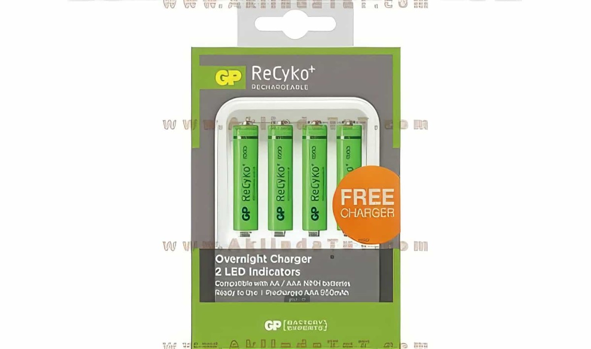 4 Adet Gp Recyko 1000 Serisi Aaa Şarjlı İnce Kalem Pil + Gp Pb420gse (220v) Pil Şarj Cihazı - 2