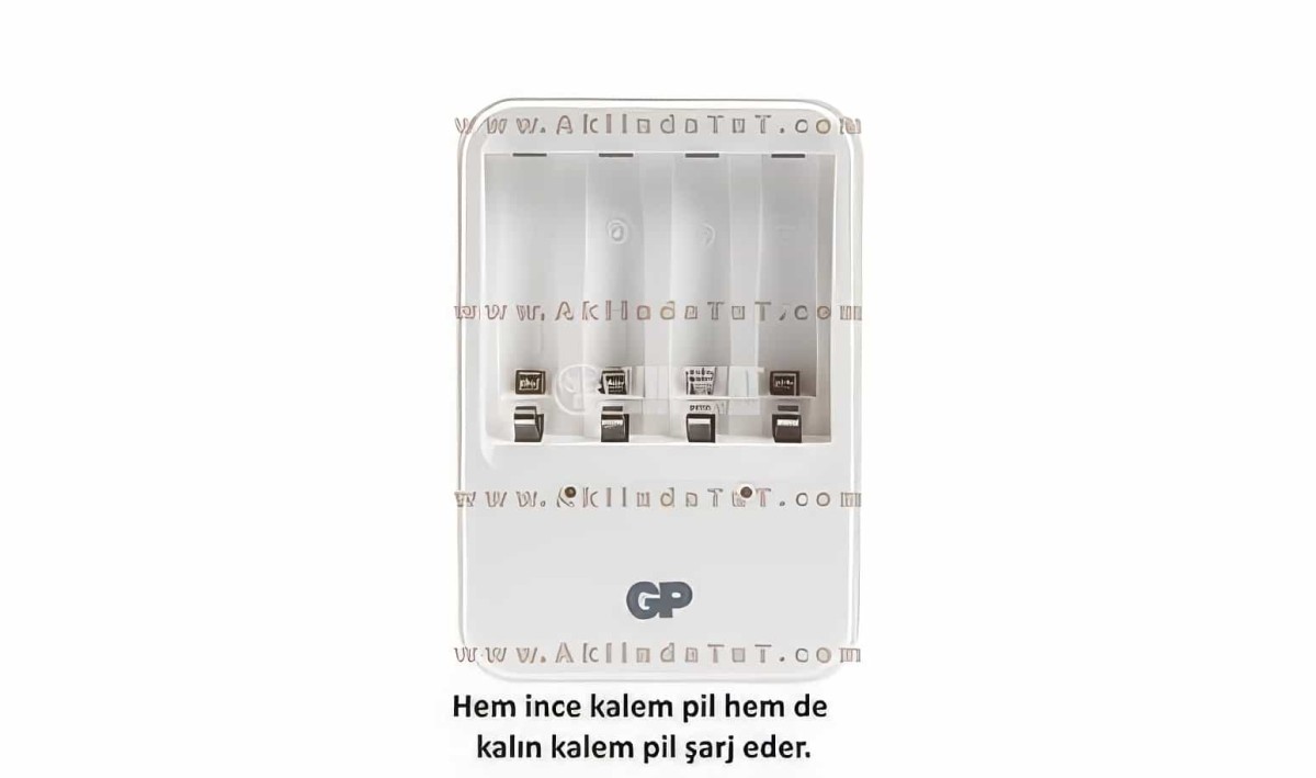 4 Adet Gp Recyko 1000 Serisi Aaa Şarjlı İnce Kalem Pil + Gp Pb420gse (220v) Pil Şarj Cihazı - 4