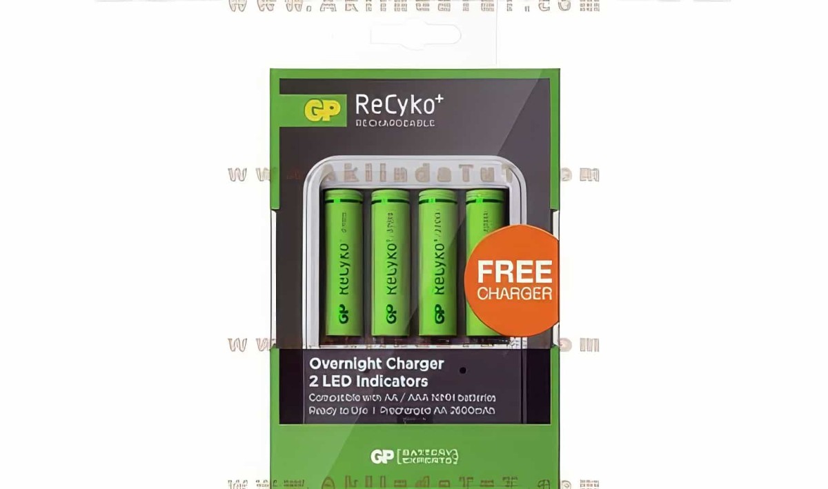 4 Adet Gp Recyko 2700 Serisi Aa Şarjlı Kalem Pil + Gp Pb420gs (220v) Pil Şarj Cihazı - 4