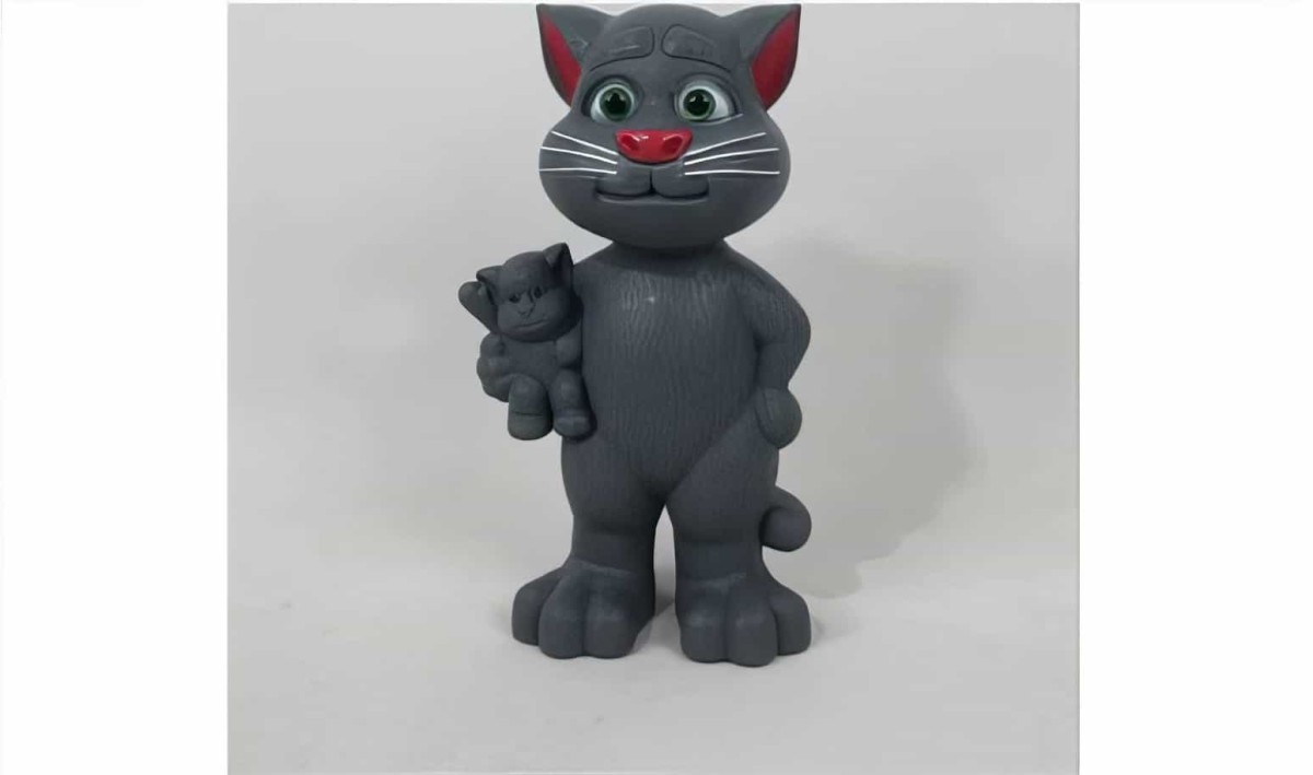 Konuşan Kedi Tom Söyleneni Tekrar Eder - 1