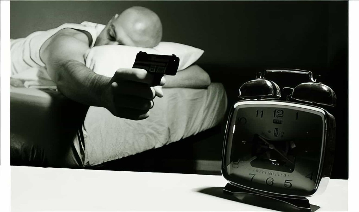 Uzaktan Tabancalı Alarm Saat Lcd Ekran Gun Alarm Clock - 4